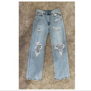 Loose Straight Leg Jeans